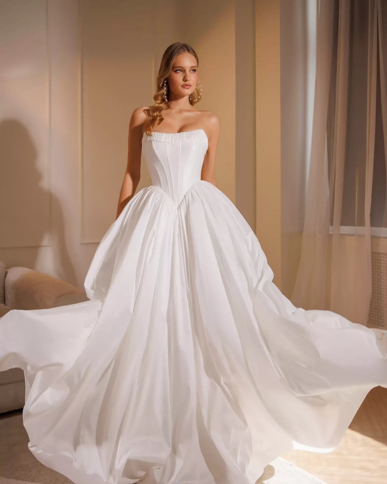 Delphyne wedding dress by Natalia Romanova - front