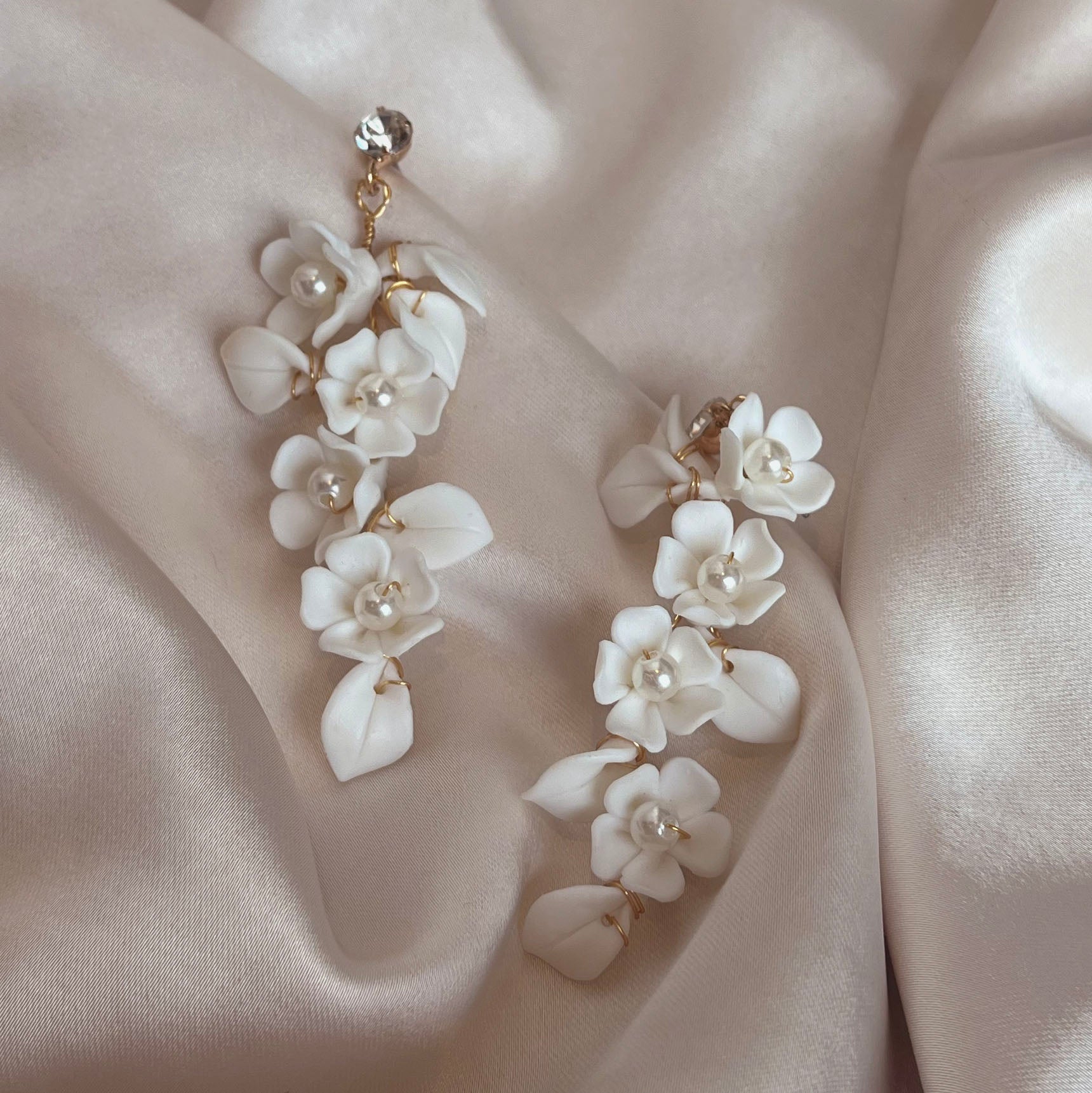 FLORAL PORCELAIN PEARL DROP EARRINGS WITH STUD