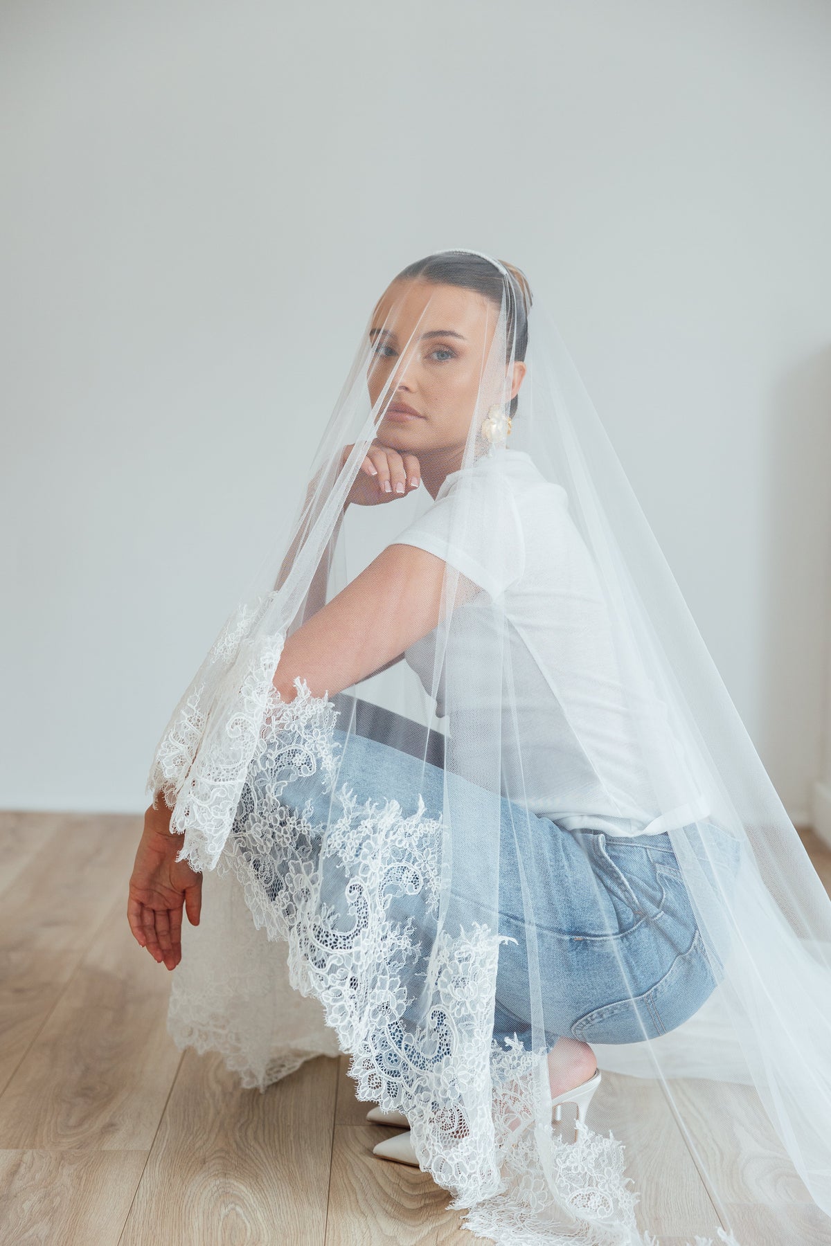 LIV VEIL