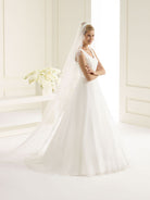 VEIL WITH DELICATE LACE TRIM | 250CM