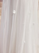 VEIL WITH 3D FLOWERS | 250CM