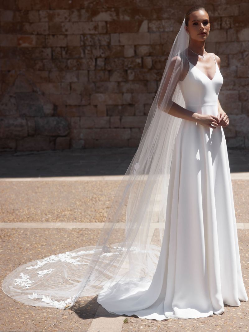 VEIL WITH LACE APPLIQUÉ | 300CM