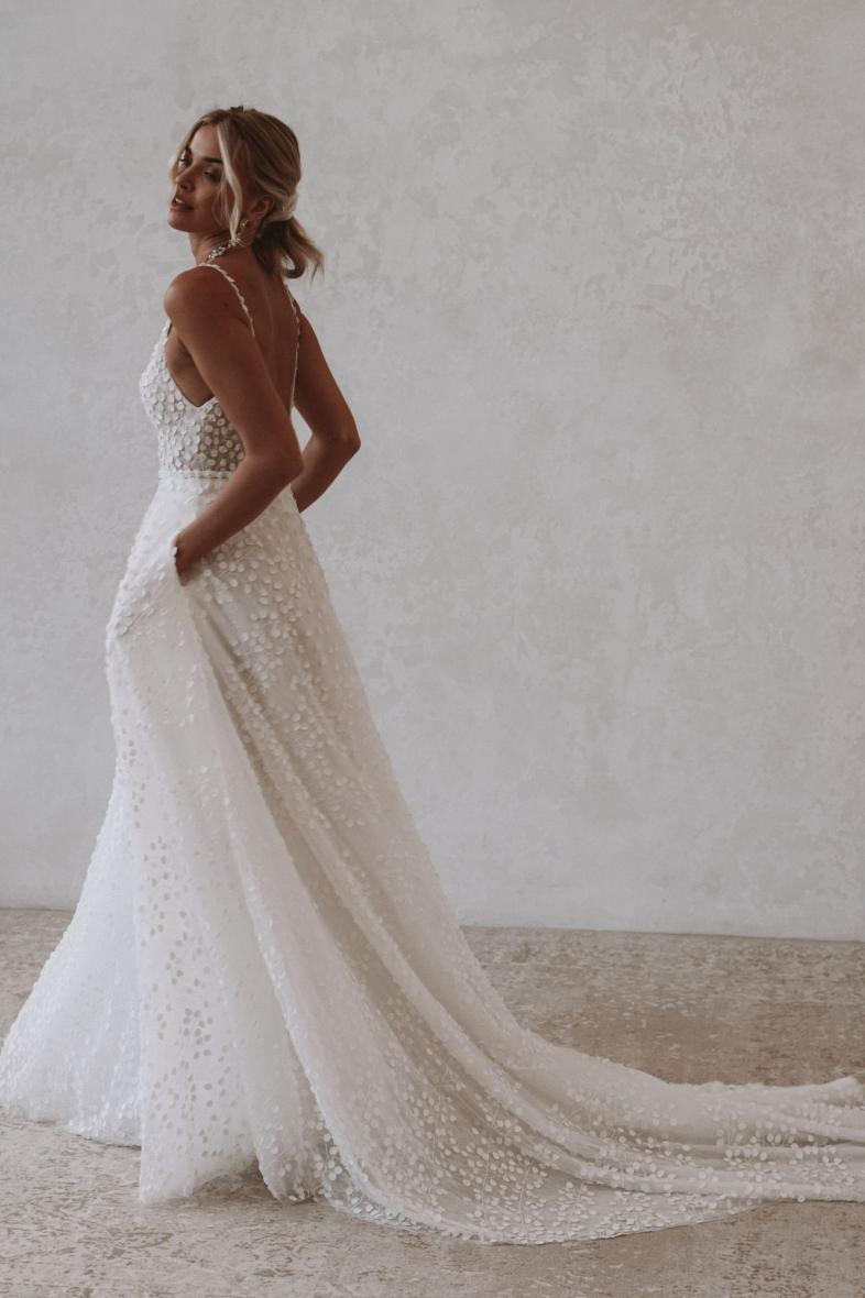 LOUIE FLOWY