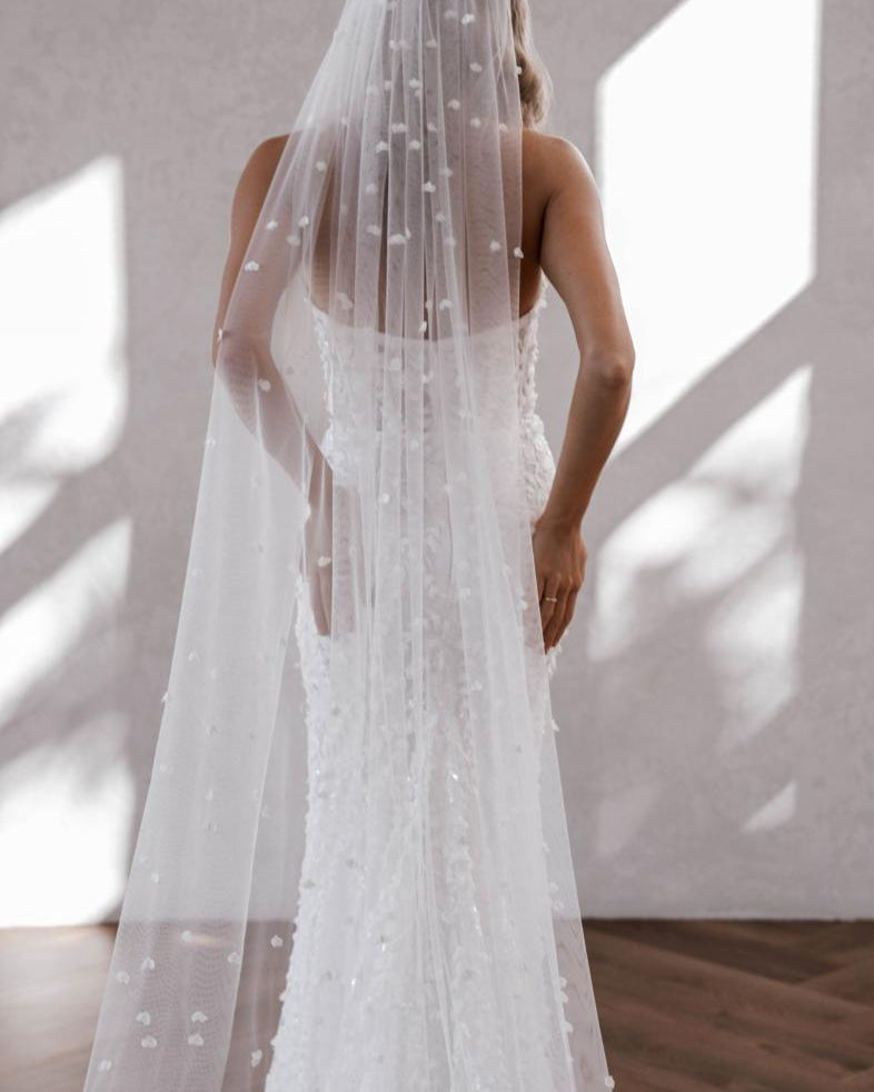 MADE WITH LOVE HARLOW VEIL| HEART VEIL| PETAL VEIL| MWL VEIL | BRIDAL VEIL