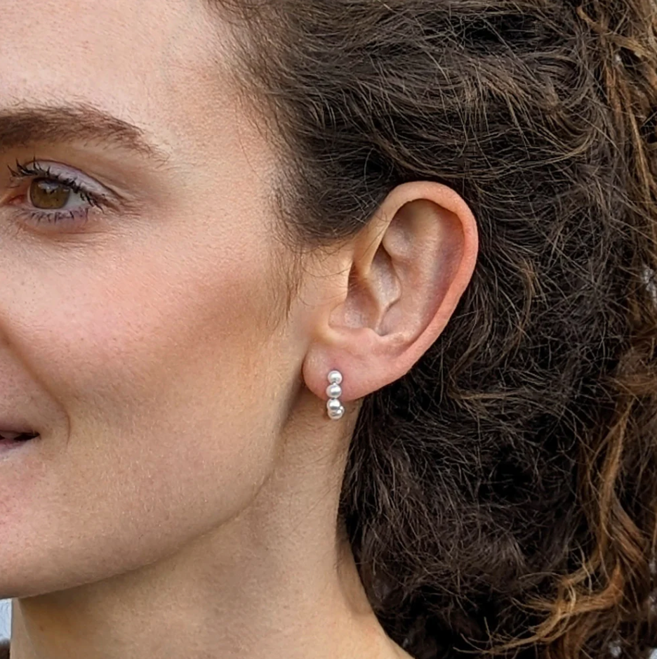 KIRI & BELLE | CELIA PEARL STUD HOOP EARRINGS