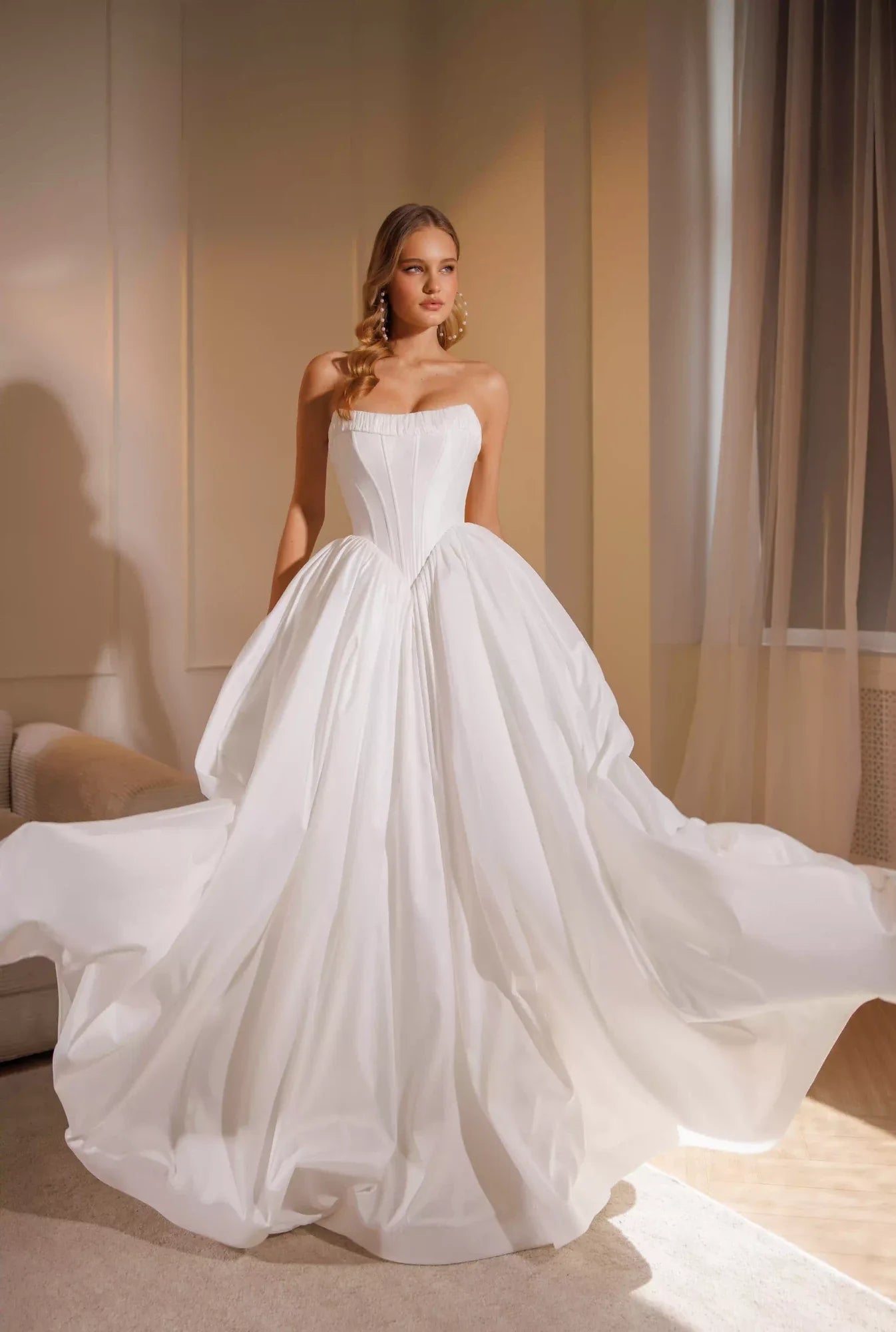 Delphyne wedding dress by Natalia Romanova - front