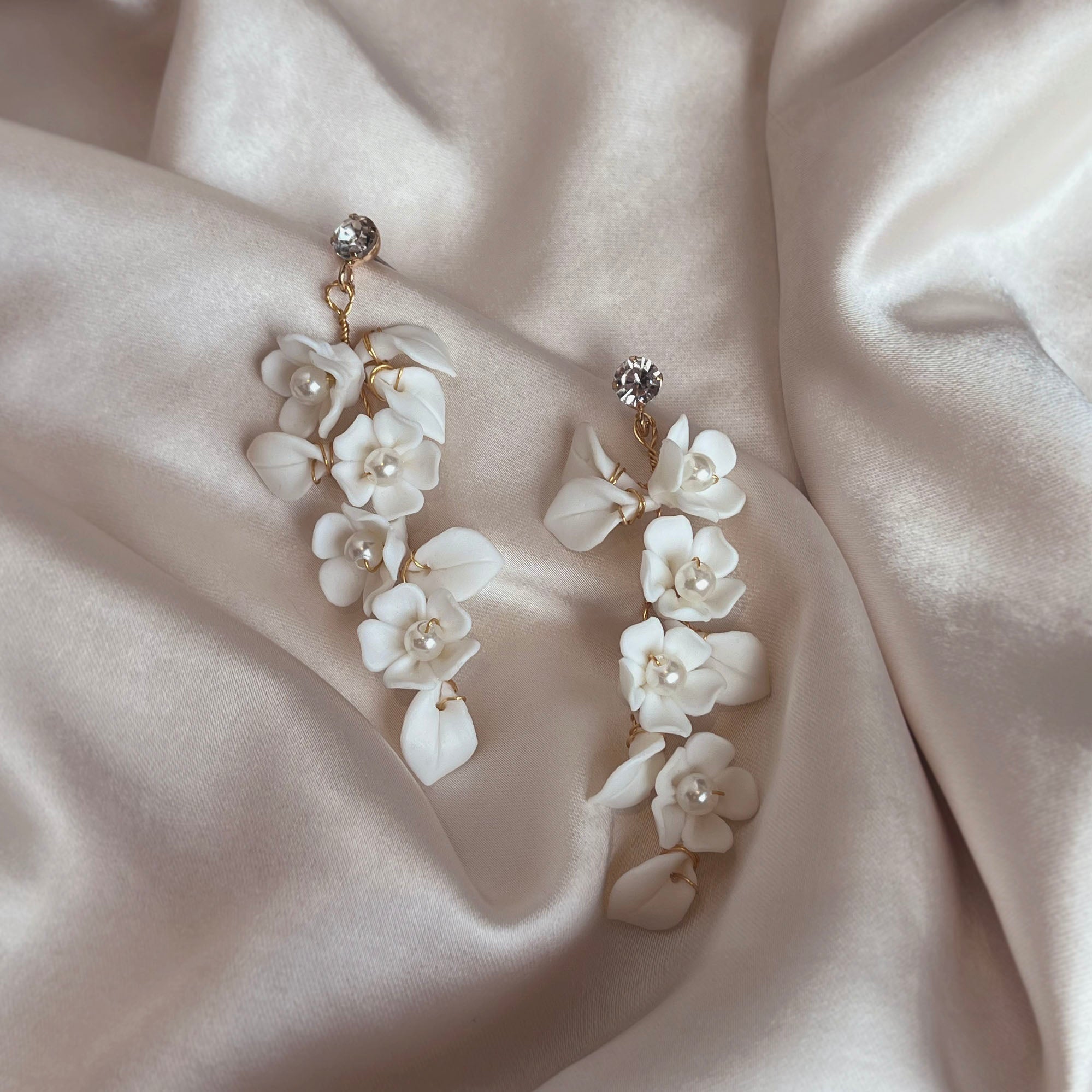 FLORAL PORCELAIN PEARL DROP EARRINGS WITH STUD