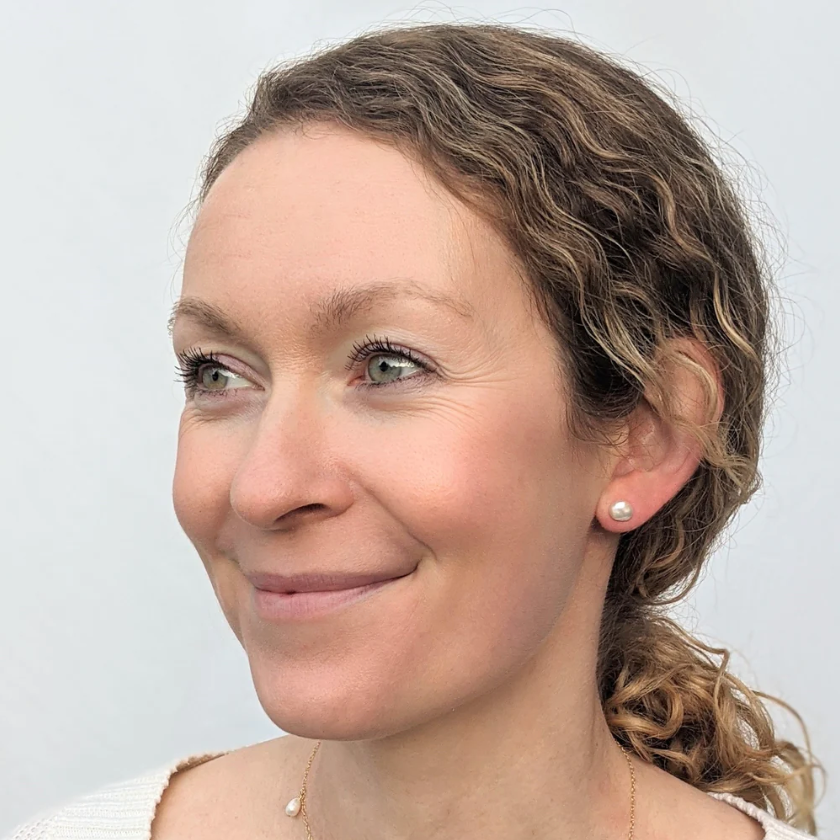 KIRI & BELLE | MINI DOT KESHI PEARL STUD EARRINGS