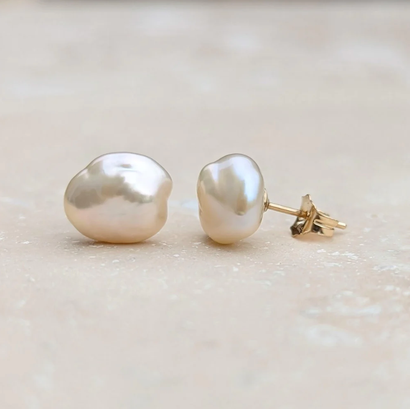 KIRI & BELLE | LAILA THREE PEARL DROP EARRINGS