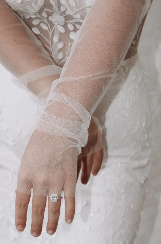 MWL TULLE GLOVES
