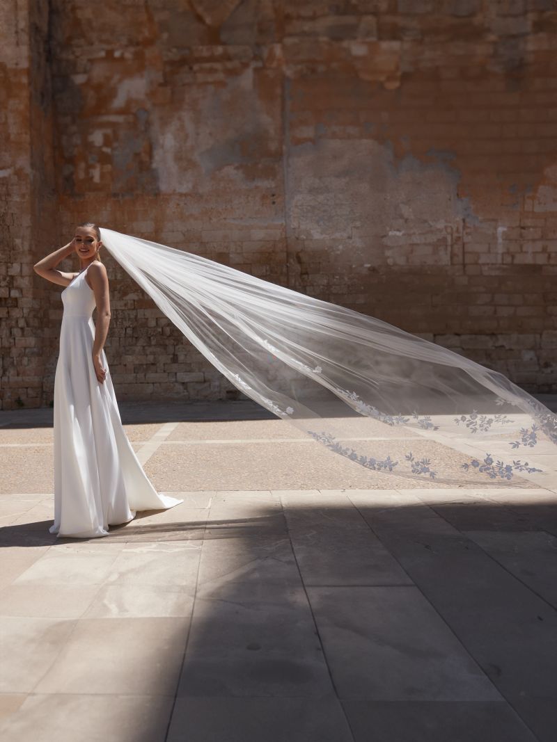 VEIL WITH LACE APPLIQUÉ | 300CM