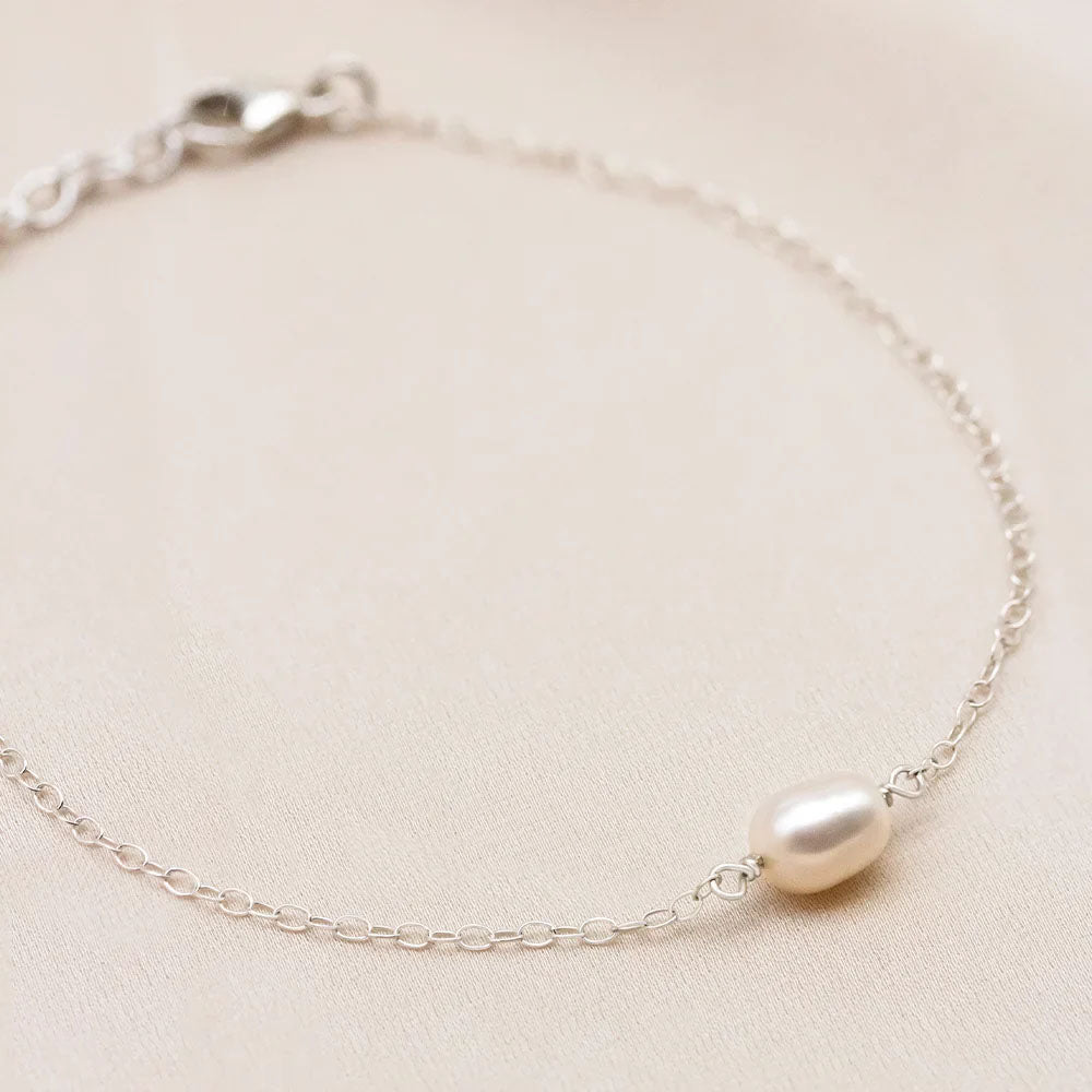 KIRI & BELLE | MINI CARA SINGLE PEARL BRACELET