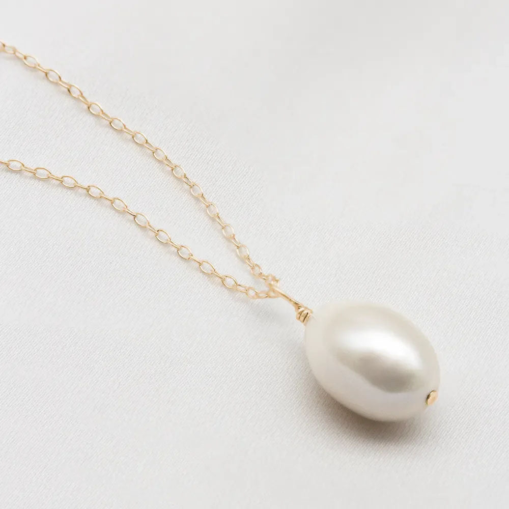 KIRI & BELLE | FLORENCE BAROQUE PEARL PENDANT NECKLACE 12k Gold Filled