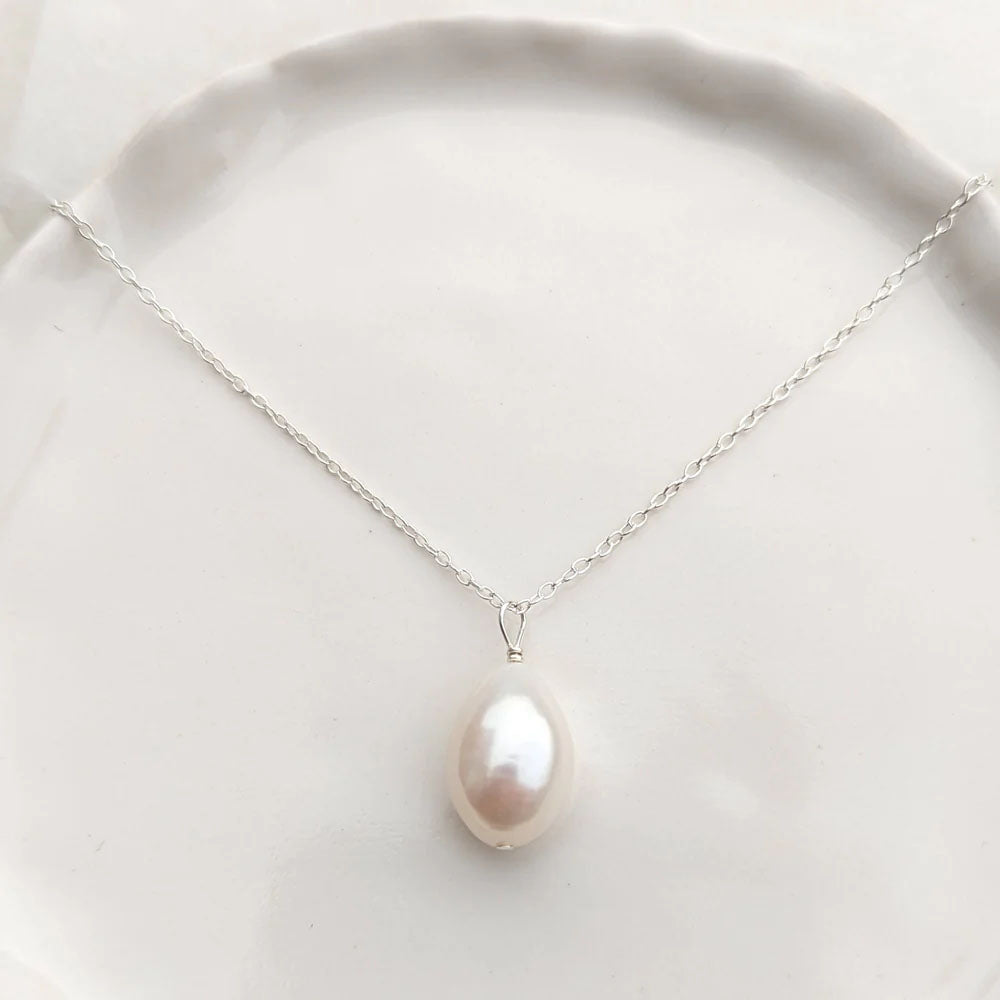 KIRI & BELLE | FLORENCE BAROQUE PEARL PENDANT NECKLACE Sterling Silver